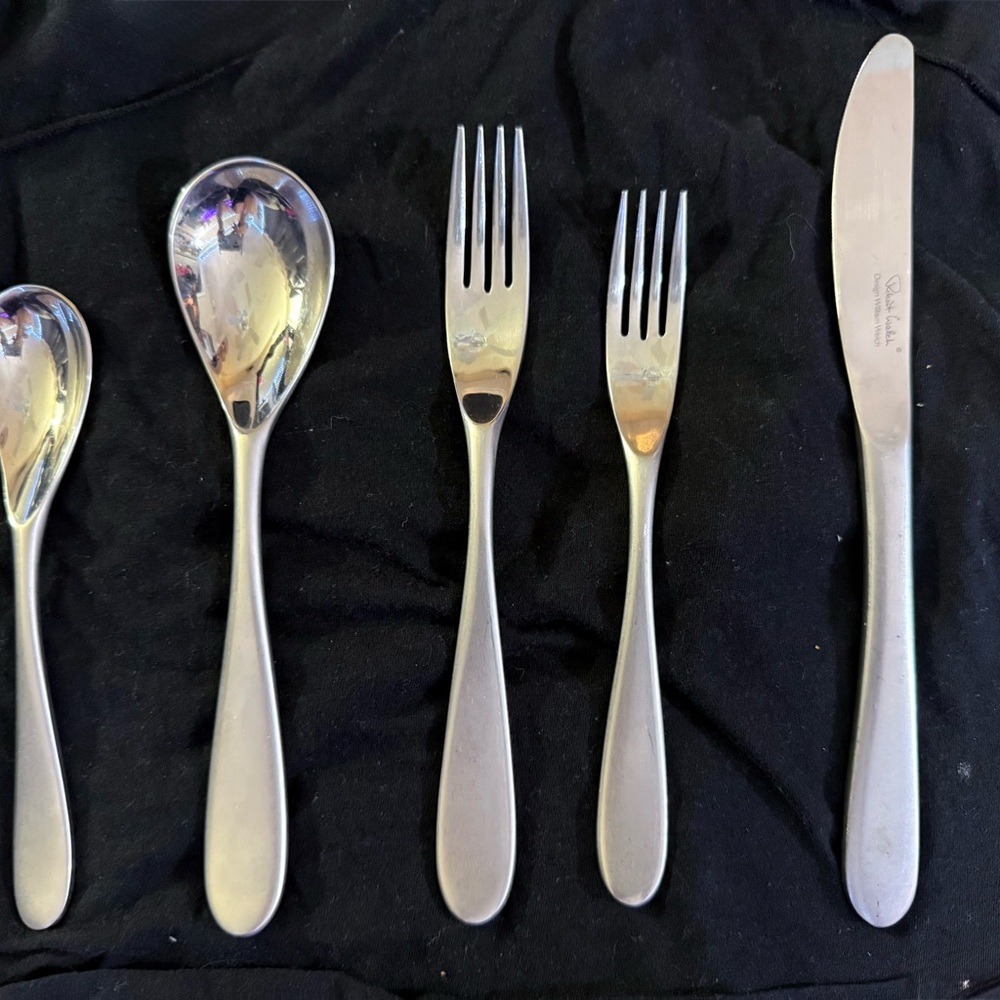 Robert Welch design William Welch 18/10 satin finish stainless steel flatware